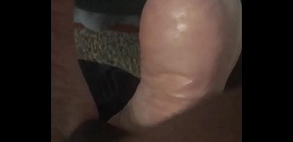  Jerkoff on mature soles